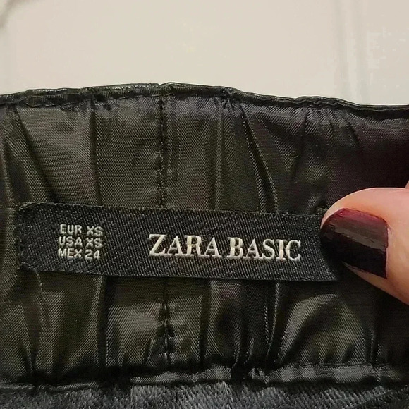 Zara Basics Faux Leather Mini Skirt Size XS - Picture 3 of 5